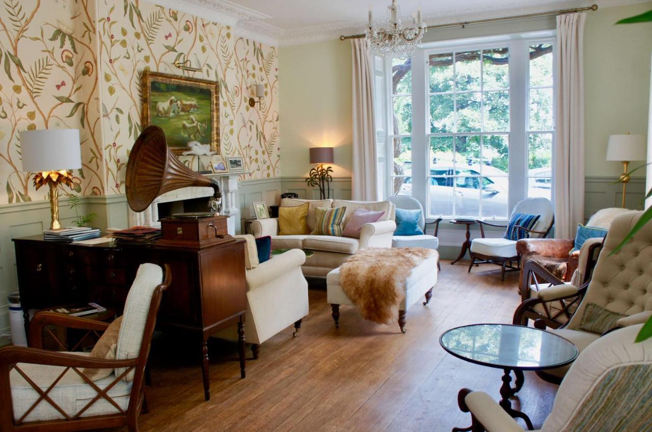 Burleigh Court Hotel Страуд Екстериор снимка