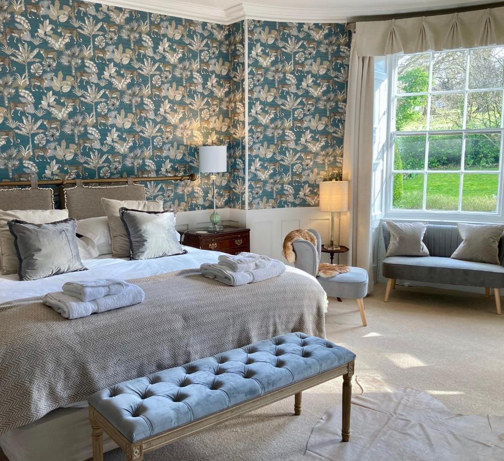 Burleigh Court Hotel Страуд Екстериор снимка