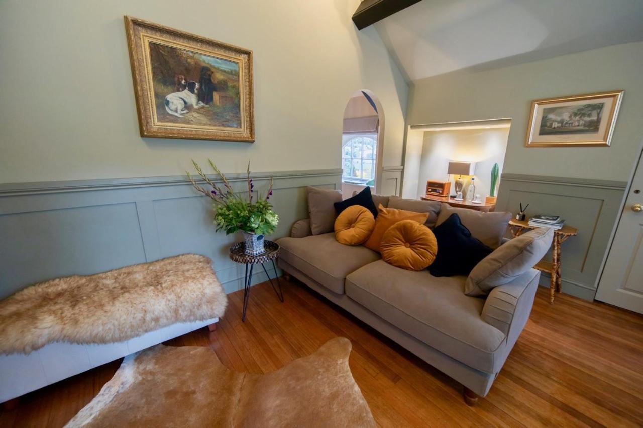 Burleigh Court Hotel Страуд Екстериор снимка