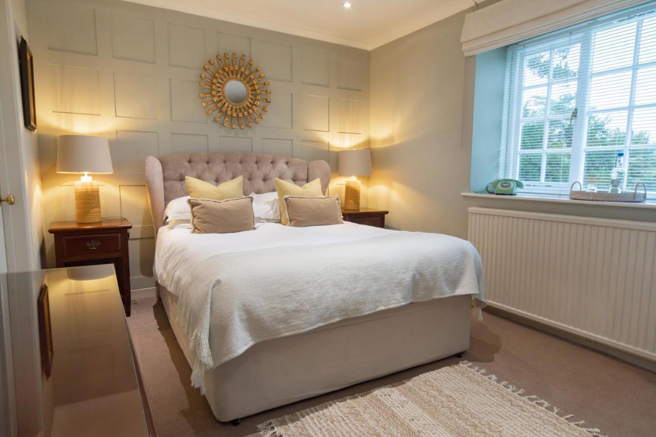 Burleigh Court Hotel Страуд Екстериор снимка