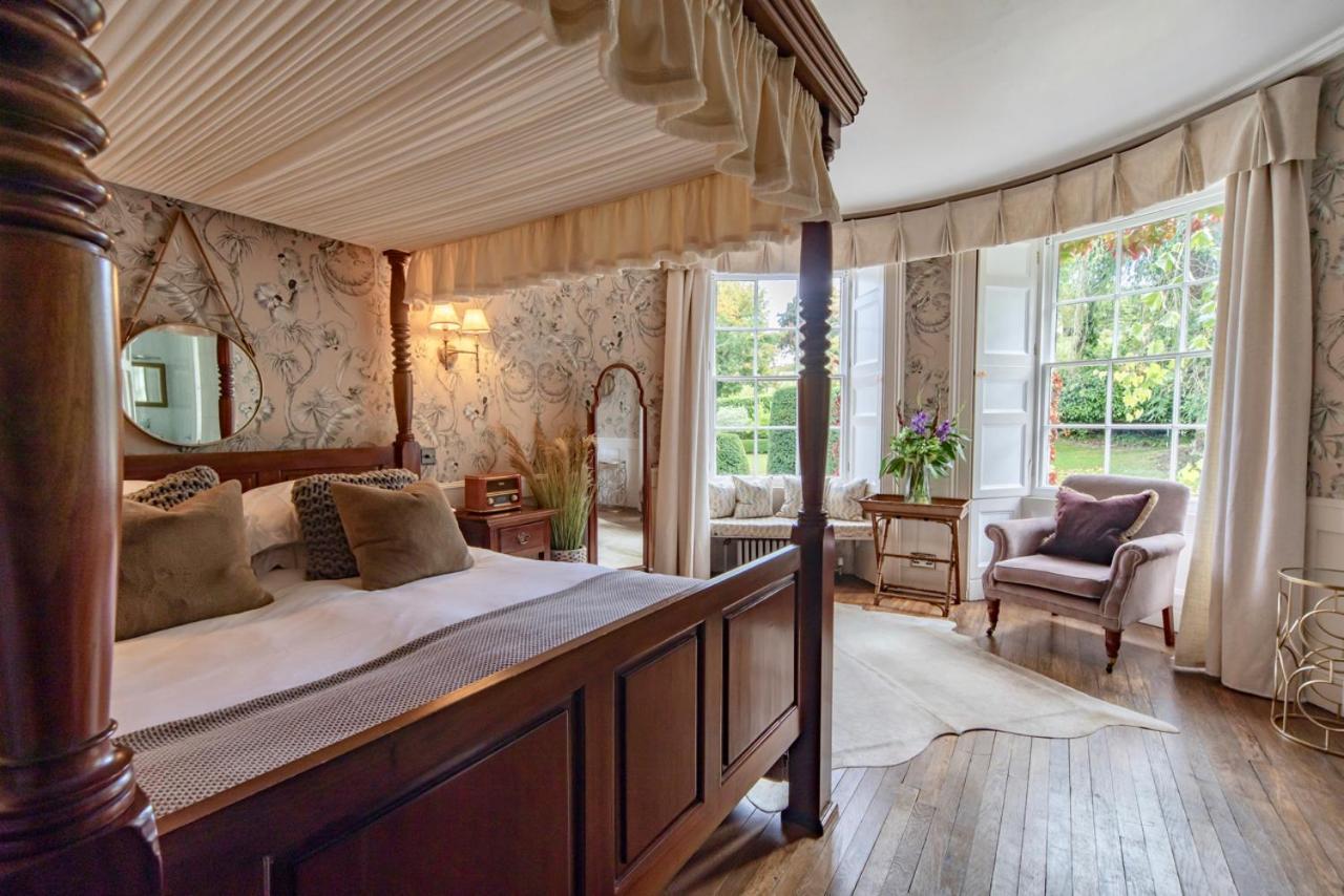 Burleigh Court Hotel Страуд Екстериор снимка