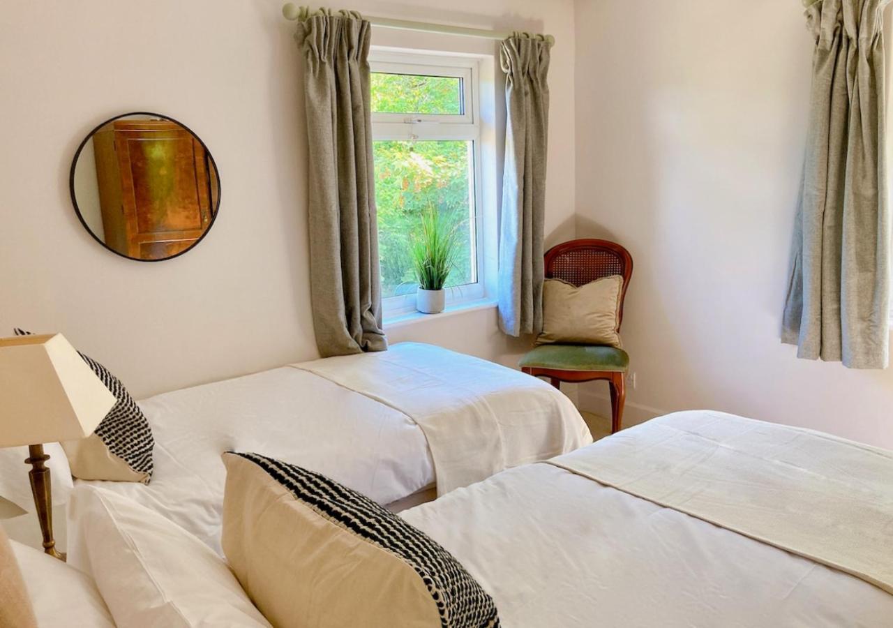 Burleigh Court Hotel Страуд Екстериор снимка